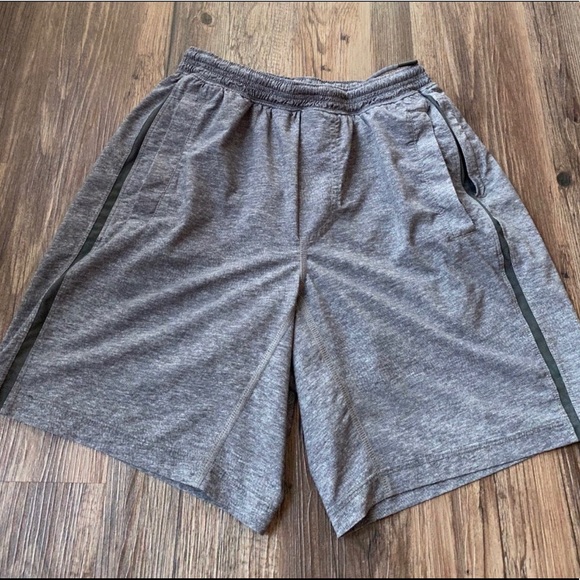 Lululemon Pace Breaker Shorts - Picture 1 of 3